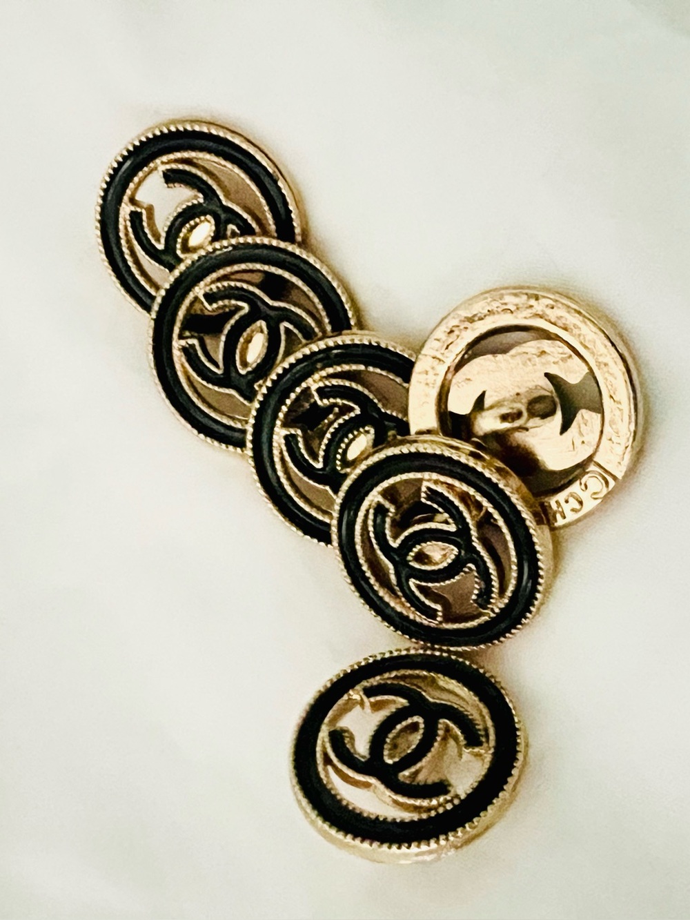 Logo-CCstyle(Set of 6) 16mm-black enamel, goldtone metal shank buttons/stamp